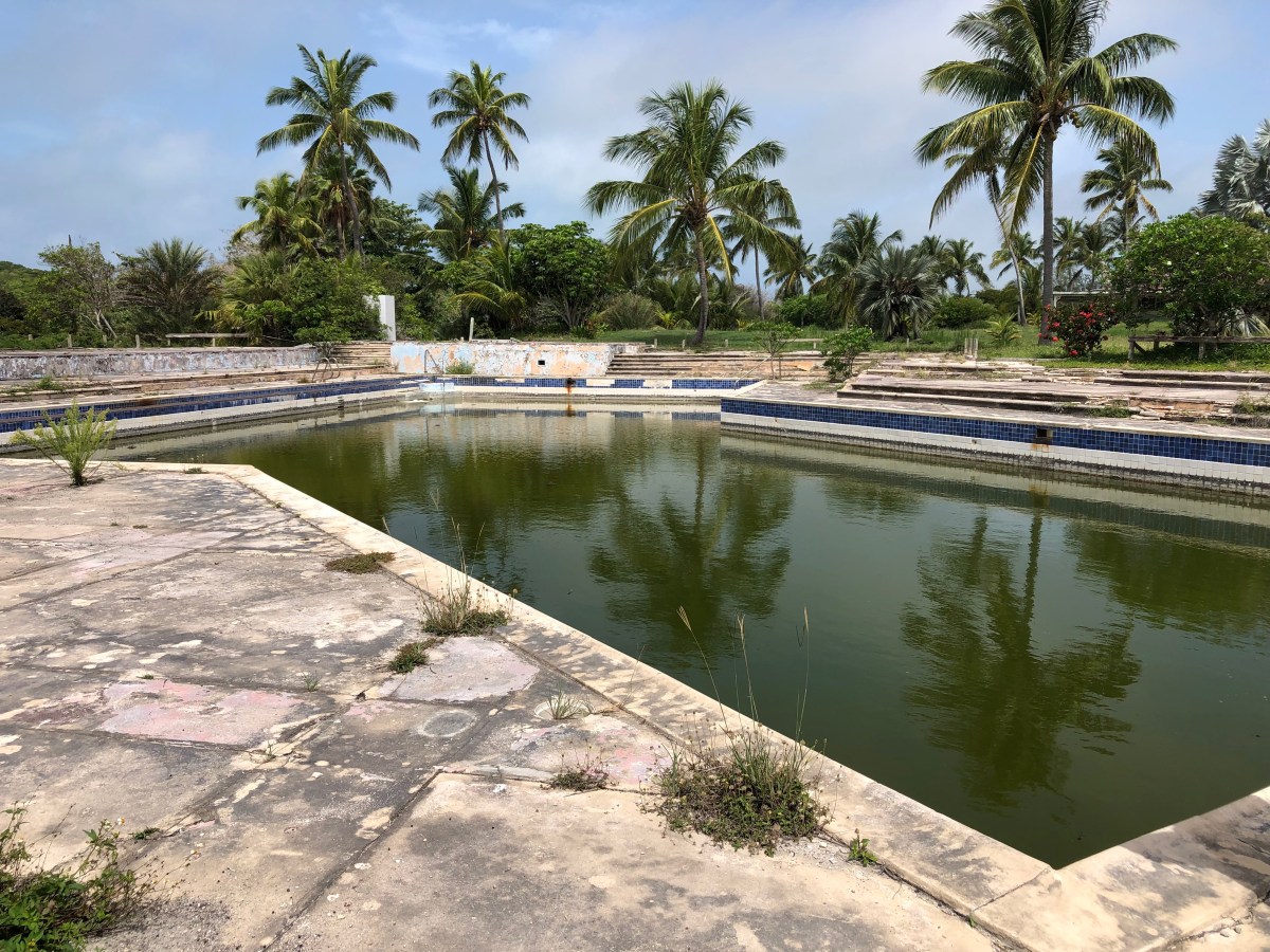 Governor’s Harbor part 1- Fish Fry & Club Med&nbsp;Ruins